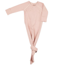 Afbeelding in Gallery-weergave laden, Timboo - Knotted Baby Gown 0-3 m - Misty Rose - LAATSTE STUK